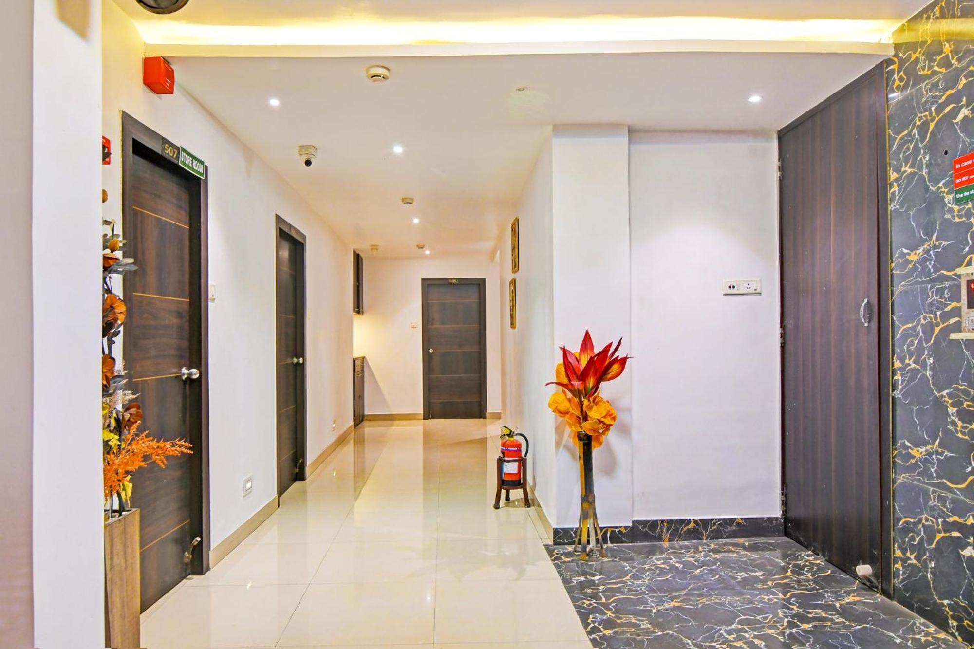 Super Hotel O Baguiati Nager Bazaar Exterior photo