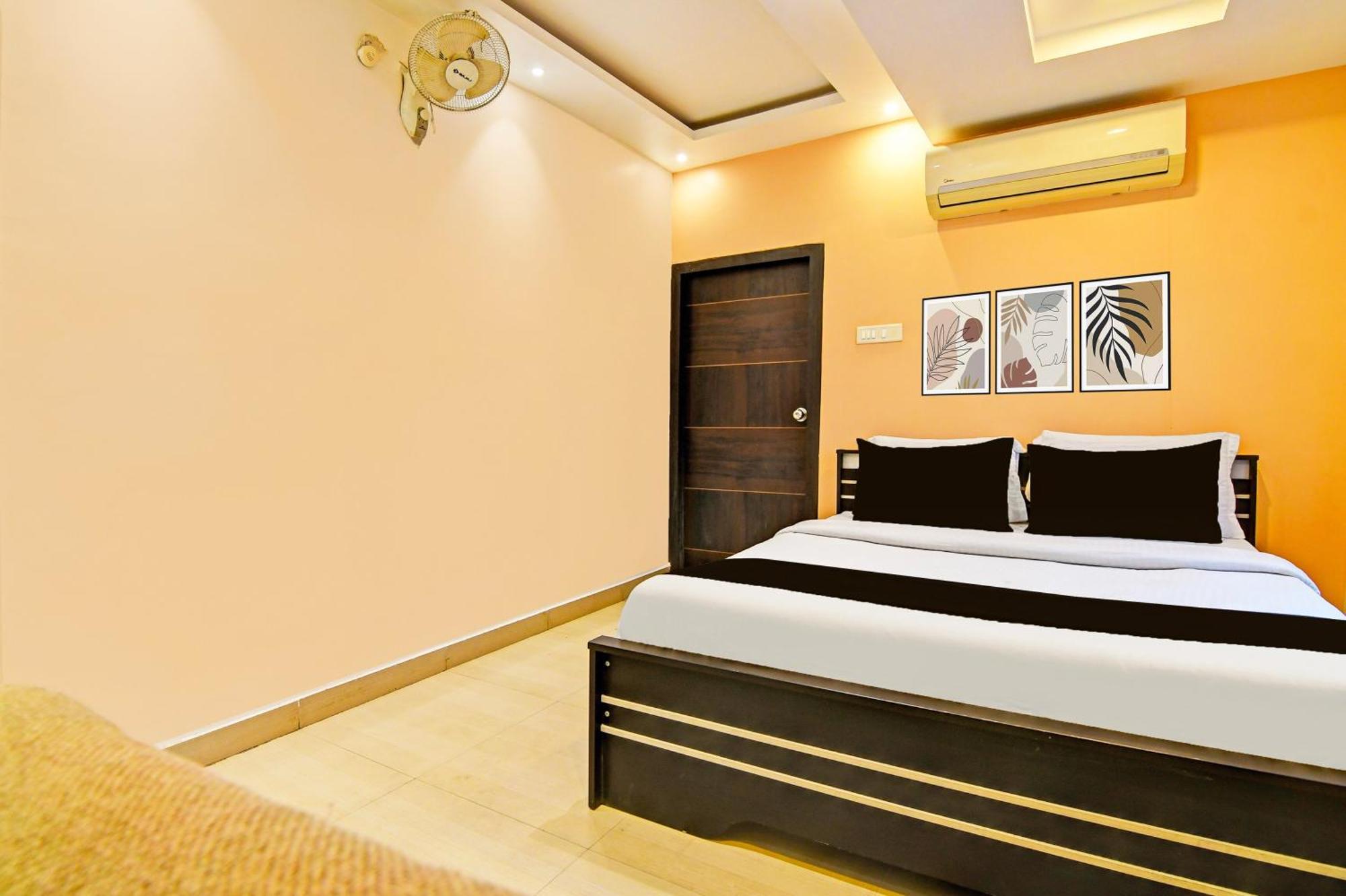 Super Hotel O Baguiati Nager Bazaar Exterior photo