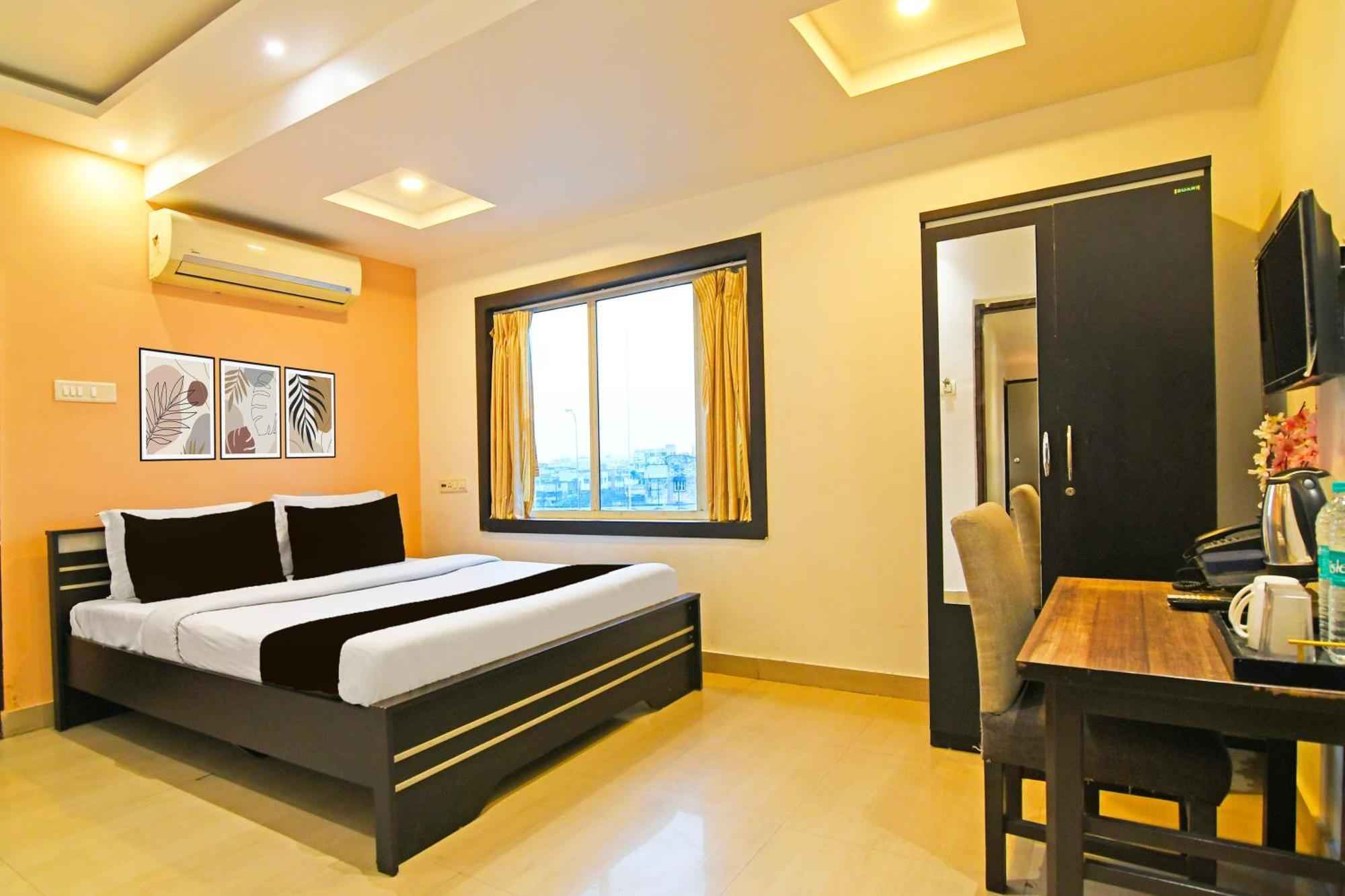Super Hotel O Baguiati Nager Bazaar Exterior photo